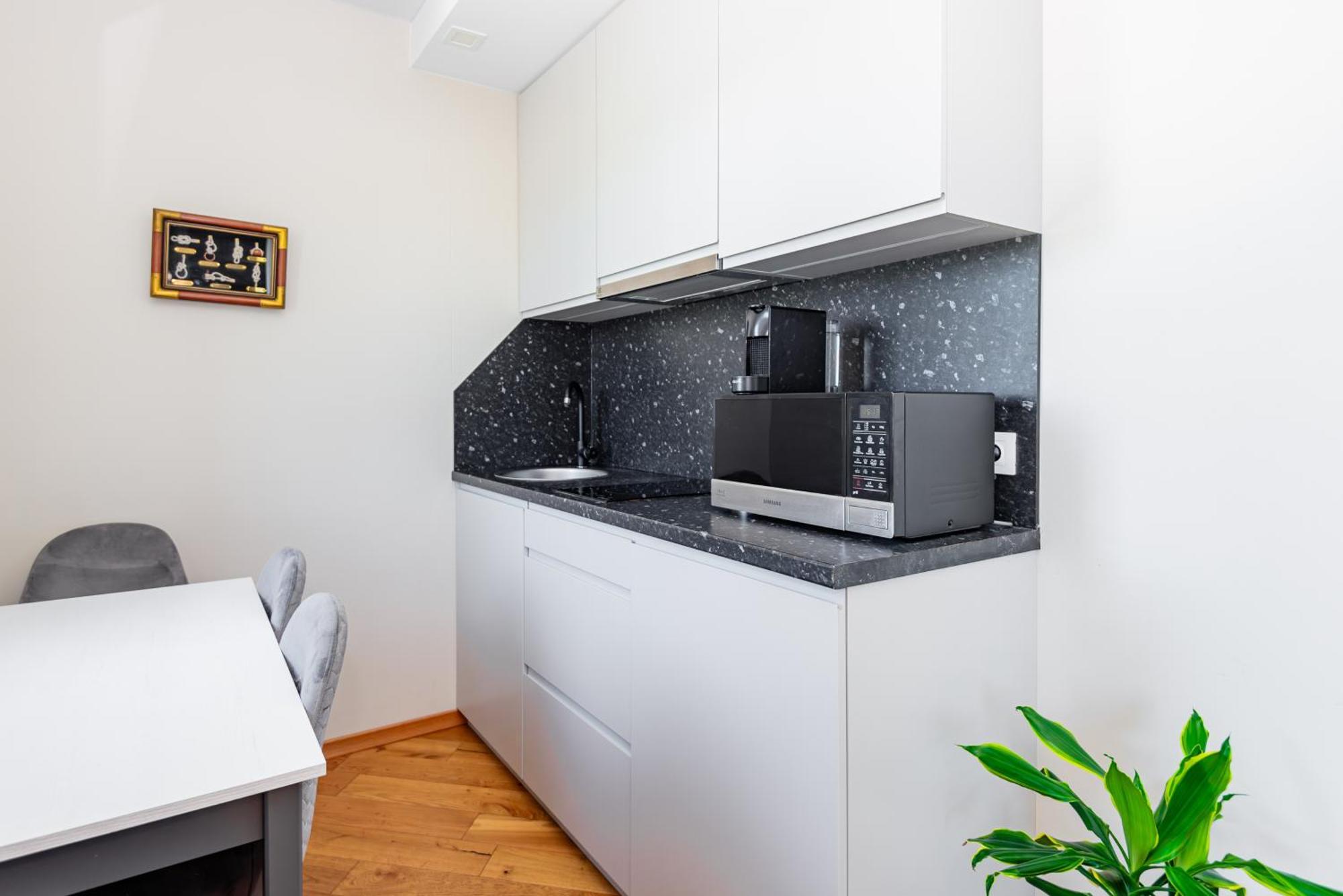 Bangu G. Apartamentai Клайпеда Экстерьер фото